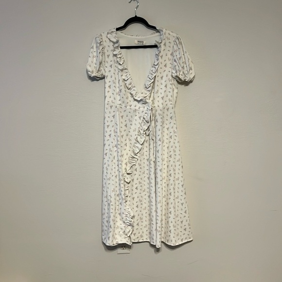 House of CB Floral Wrap Dress - Picture 1 of 4